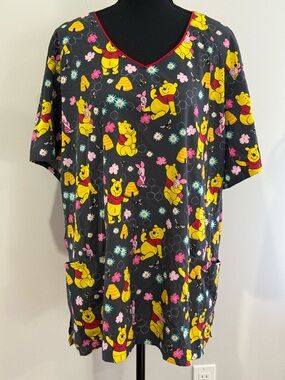 Disney 3XL Winnie the Pooh Black Scrub Top with Yellow & Pink Print 607
